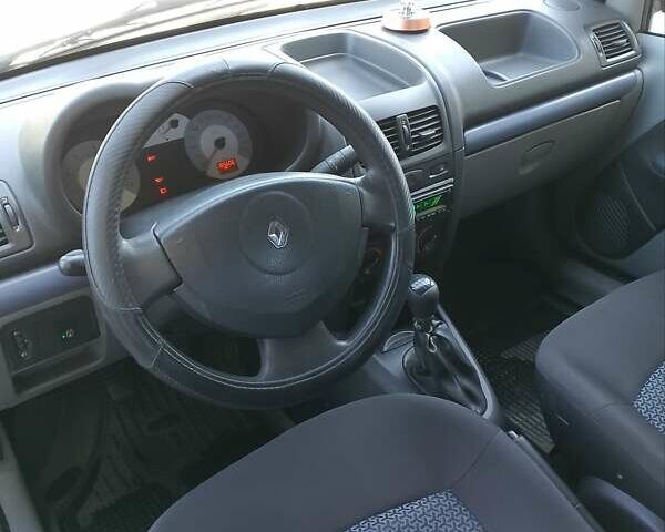 Синій Рено Clio Symbol, об'ємом двигуна 1.39 л та пробігом 185 тис. км за 3250 $, фото 4 на Automoto.ua