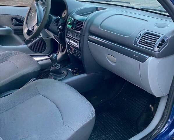 Синий Рено Clio Symbol, объемом двигателя 1.4 л и пробегом 170 тыс. км за 2800 $, фото 18 на Automoto.ua