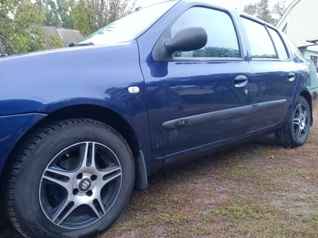 Синий Рено Clio Symbol, объемом двигателя 1.4 л и пробегом 255 тыс. км за 3350 $, фото 1 на Automoto.ua