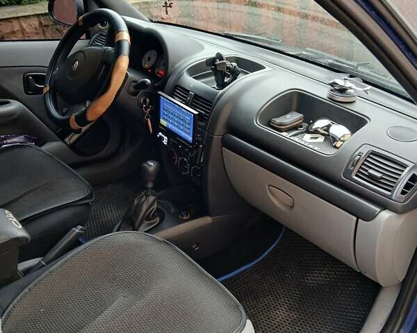 Синий Рено Clio Symbol, объемом двигателя 1.39 л и пробегом 253 тыс. км за 2950 $, фото 3 на Automoto.ua