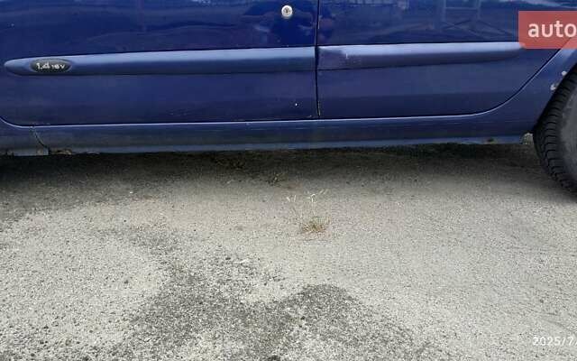 Синій Рено Clio Symbol, об'ємом двигуна 1.4 л та пробігом 285 тис. км за 3200 $, фото 5 на Automoto.ua