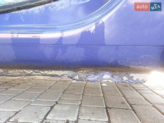 Синий Рено Clio Symbol, объемом двигателя 1.4 л и пробегом 280 тыс. км за 2500 $, фото 4 на Automoto.ua