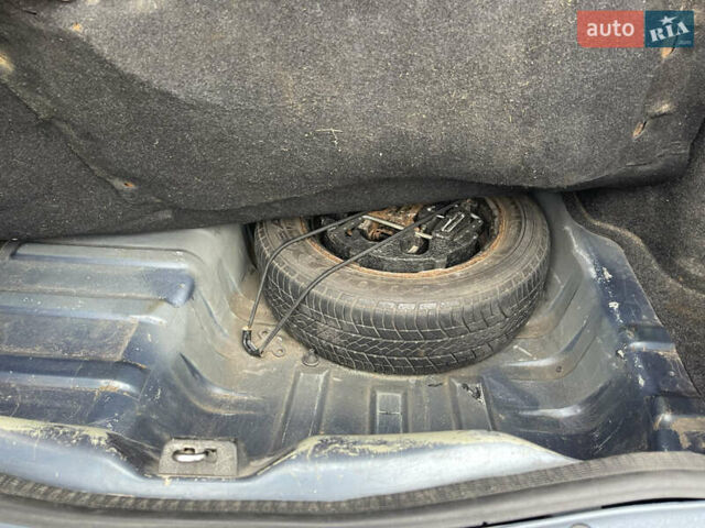 Рено Clio Symbol 2007 у Києві на Automoto.ua Синій Рено Clio Symbol, об'ємом двигуна 1.4 л та пробігом 169 тис. км за 2750 $, фото 11 на Automoto.ua