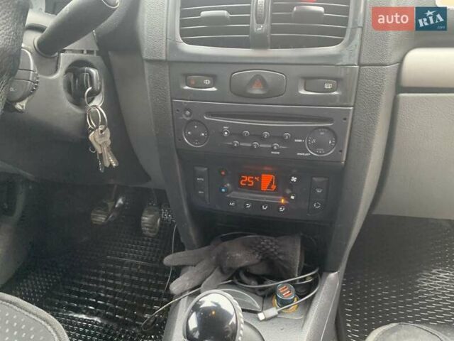 Синій Рено Clio Symbol, об'ємом двигуна 1.4 л та пробігом 3 тис. км за 3500 $, фото 5 на Automoto.ua