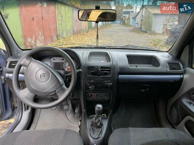 Синий Рено Clio Symbol, объемом двигателя 1.4 л и пробегом 170 тыс. км за 2799 $, фото 6 на Automoto.ua