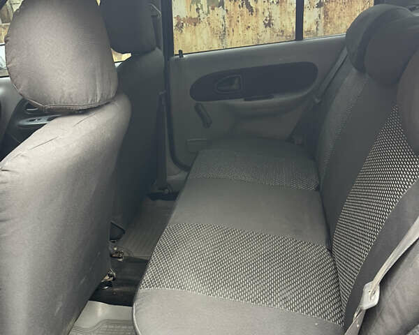 Рено Clio Symbol 2007 у Києві на Automoto.ua Синій Рено Clio Symbol, об'ємом двигуна 1.4 л та пробігом 169 тис. км за 2750 $, фото 7 на Automoto.ua