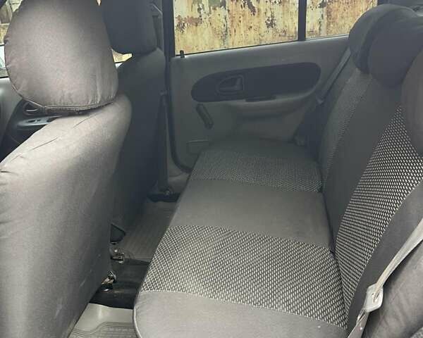 Синий Рено Clio Symbol, объемом двигателя 1.4 л и пробегом 169 тыс. км за 2696 $, фото 9 на Automoto.ua