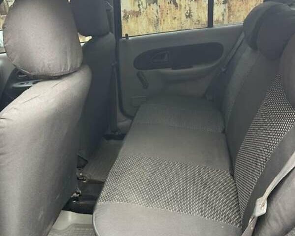 Синий Рено Clio Symbol, объемом двигателя 1.4 л и пробегом 170 тыс. км за 2799 $, фото 7 на Automoto.ua