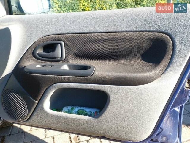 Синий Рено Clio Symbol, объемом двигателя 1.4 л и пробегом 280 тыс. км за 2500 $, фото 7 на Automoto.ua