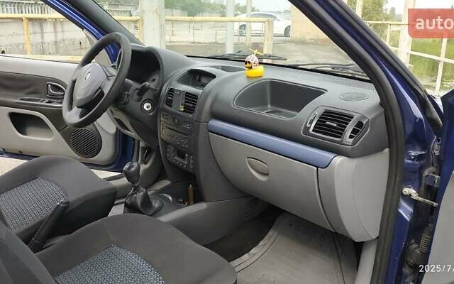 Синій Рено Clio Symbol, об'ємом двигуна 1.4 л та пробігом 285 тис. км за 3200 $, фото 17 на Automoto.ua