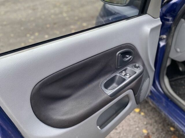 Рено Clio Symbol 2008 в Виннице на Automoto.ua Синий Рено Clio Symbol, объемом двигателя 1.4 л и пробегом 199 тыс. км за 2550 $, фото 6 на Automoto.ua