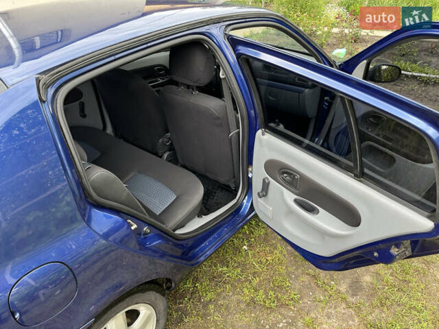 Синий Рено Clio Symbol, объемом двигателя 1.4 л и пробегом 229 тыс. км за 4200 $, фото 13 на Automoto.ua