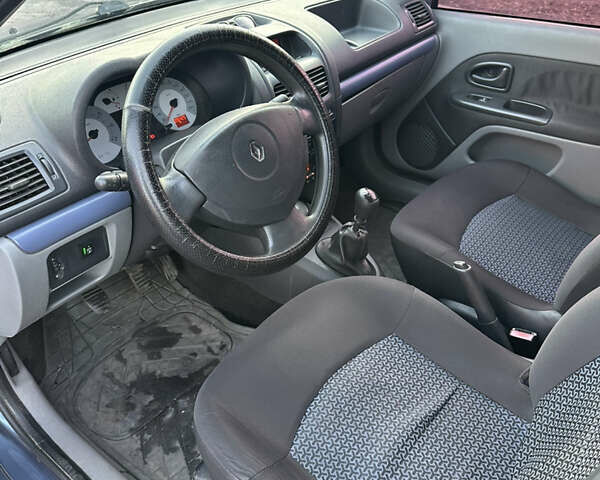 Синий Рено Clio Symbol, объемом двигателя 1.4 л и пробегом 206 тыс. км за 3999 $, фото 19 на Automoto.ua