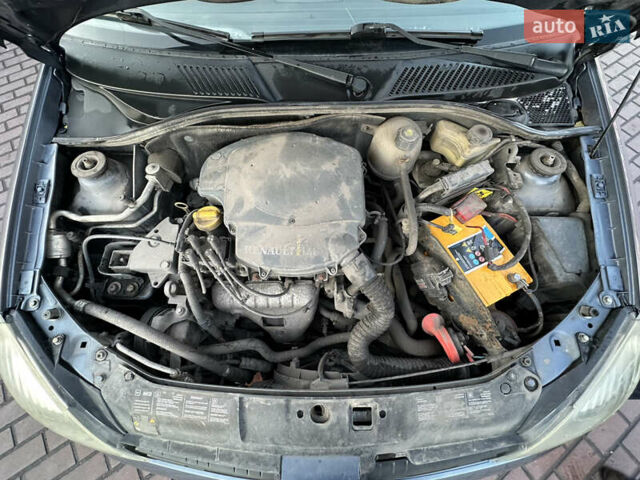 Синий Рено Clio Symbol, объемом двигателя 1.4 л и пробегом 206 тыс. км за 3999 $, фото 40 на Automoto.ua