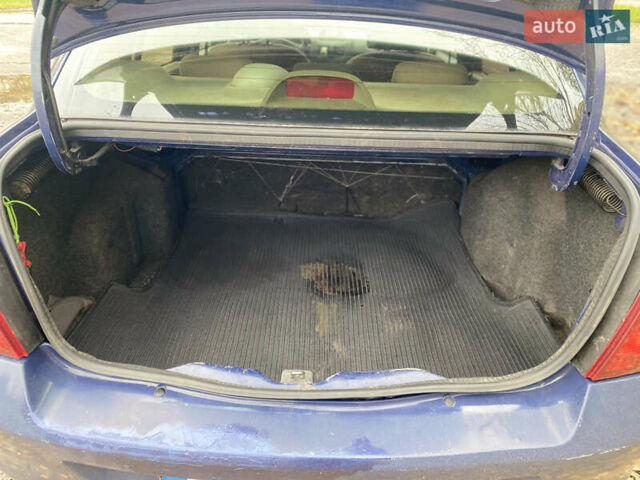 Синий Рено Clio Symbol, объемом двигателя 1.4 л и пробегом 199 тыс. км за 2300 $, фото 9 на Automoto.ua