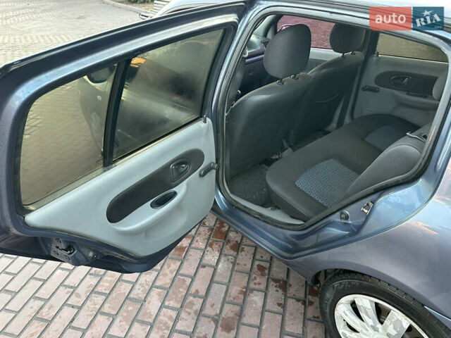 Синий Рено Clio Symbol, объемом двигателя 1.4 л и пробегом 206 тыс. км за 3999 $, фото 25 на Automoto.ua