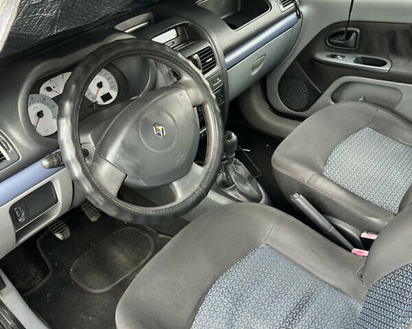 Синий Рено Clio Symbol, объемом двигателя 1.4 л и пробегом 244 тыс. км за 2774 $, фото 5 на Automoto.ua