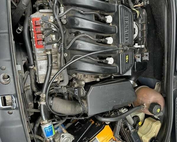 Синий Рено Clio Symbol, объемом двигателя 1.4 л и пробегом 130 тыс. км за 4300 $, фото 6 на Automoto.ua