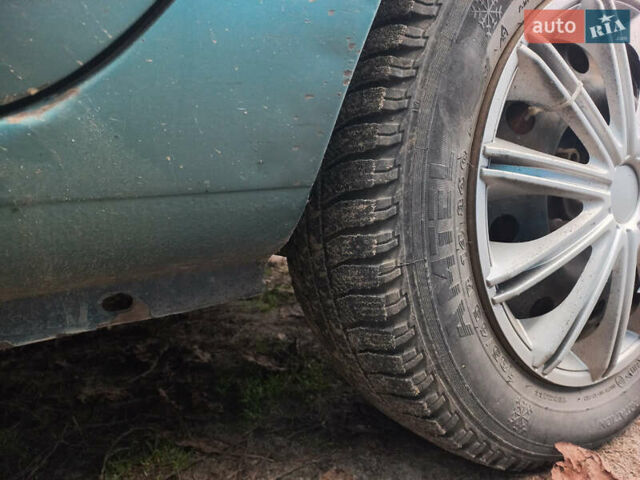 Зеленый Рено Clio Symbol, объемом двигателя 1.5 л и пробегом 200 тыс. км за 2500 $, фото 2 на Automoto.ua