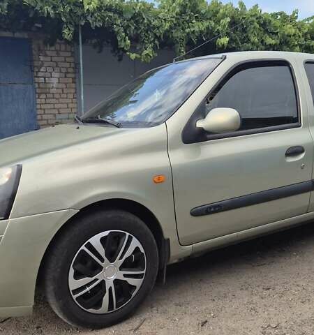 Зелений Рено Clio Symbol, об'ємом двигуна 1.39 л та пробігом 274 тис. км за 2800 $, фото 2 на Automoto.ua