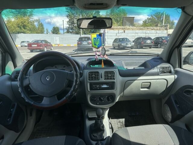 Зеленый Рено Clio Symbol, объемом двигателя 1.4 л и пробегом 260 тыс. км за 1800 $, фото 5 на Automoto.ua