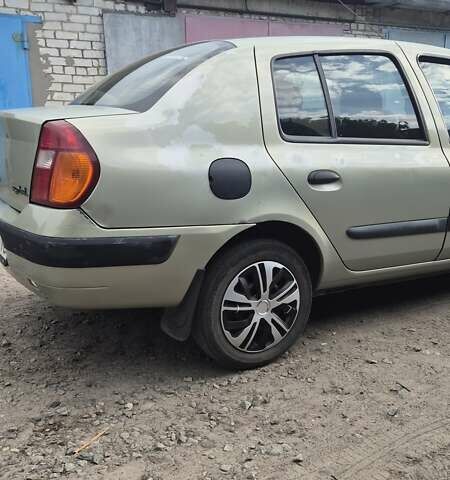 Зелений Рено Clio Symbol, об'ємом двигуна 1.39 л та пробігом 274 тис. км за 2800 $, фото 1 на Automoto.ua