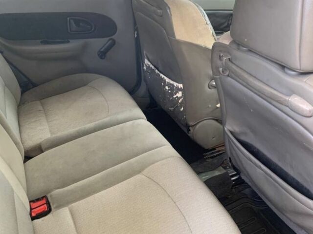 Зеленый Рено Clio Symbol, объемом двигателя 1.4 л и пробегом 460 тыс. км за 1650 $, фото 6 на Automoto.ua