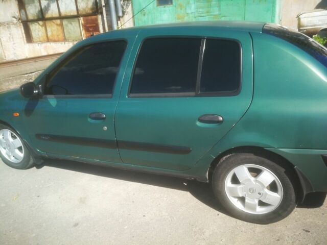 Зеленый Рено Clio Symbol, объемом двигателя 1.4 л и пробегом 326 тыс. км за 2300 $, фото 5 на Automoto.ua