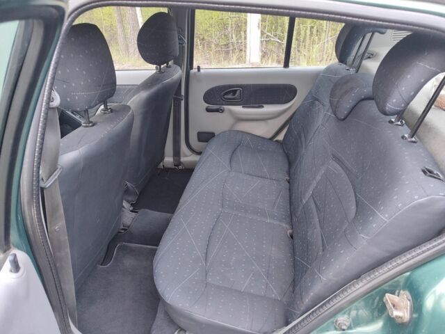 Зеленый Рено Clio Symbol, объемом двигателя 1.4 л и пробегом 305 тыс. км за 2700 $, фото 3 на Automoto.ua