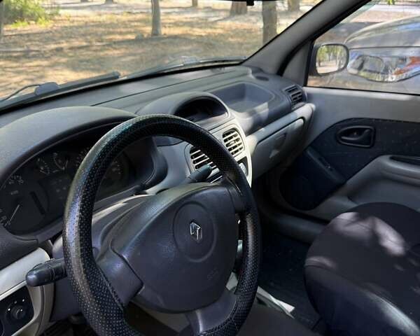 Зеленый Рено Clio Symbol, объемом двигателя 1.39 л и пробегом 161 тыс. км за 3000 $, фото 3 на Automoto.ua