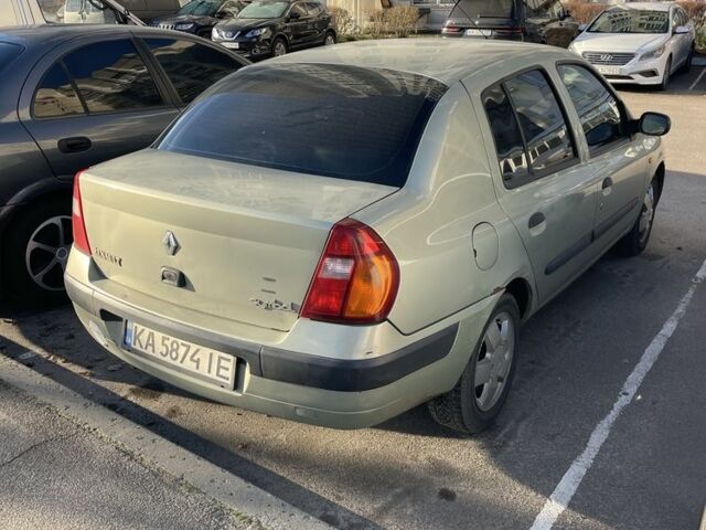 Зеленый Рено Clio Symbol, объемом двигателя 1.4 л и пробегом 200 тыс. км за 3000 $, фото 2 на Automoto.ua