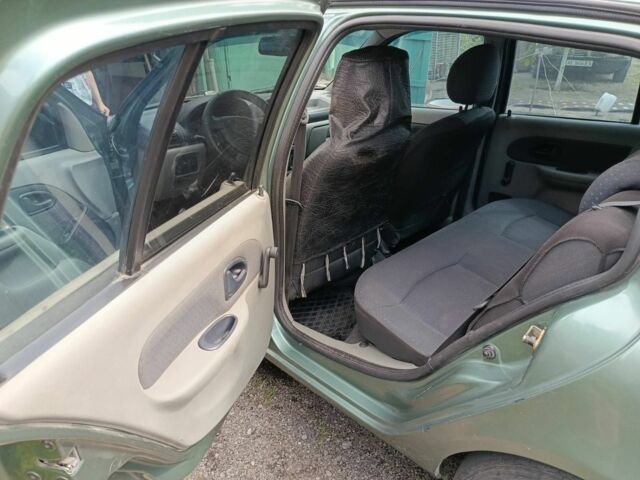 Зеленый Рено Clio Symbol, объемом двигателя 1.4 л и пробегом 185 тыс. км за 3300 $, фото 13 на Automoto.ua