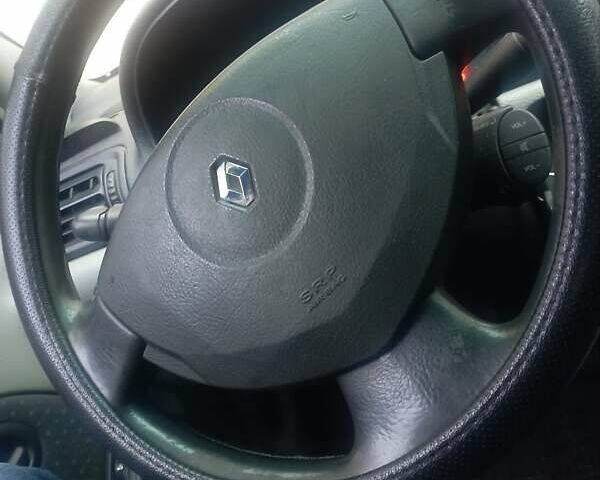Рено Clio Symbol 2005 в Киеве на Automoto.ua Зеленый Рено Clio Symbol, объемом двигателя 1.39 л и пробегом 287 тыс. км за 2500 $, фото 7 на Automoto.ua