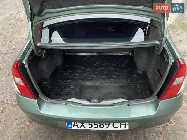 Зелений Рено Clio Symbol, об'ємом двигуна 1.4 л та пробігом 245 тис. км за 3700 $, фото 12 на Automoto.ua
