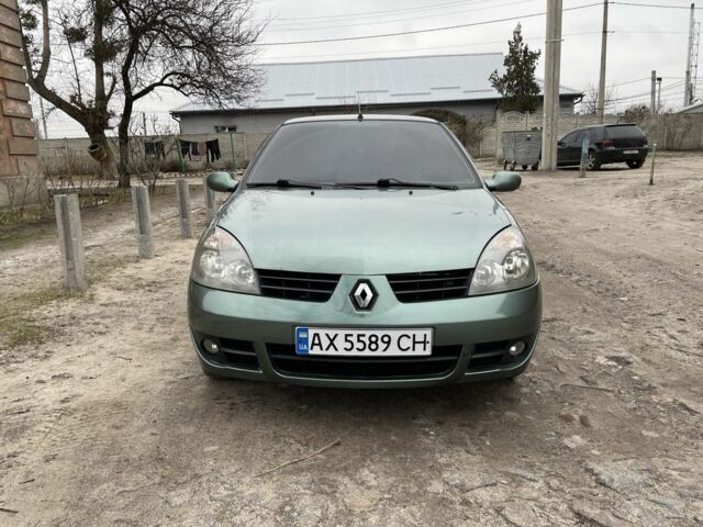 Зеленый Рено Clio Symbol, объемом двигателя 1.4 л и пробегом 245 тыс. км за 3500 $, фото 1 на Automoto.ua