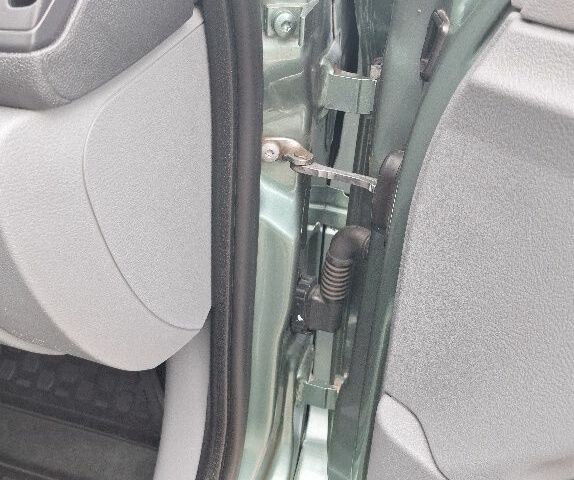 Зеленый Рено Clio Symbol, объемом двигателя 1.4 л и пробегом 165 тыс. км за 4000 $, фото 22 на Automoto.ua