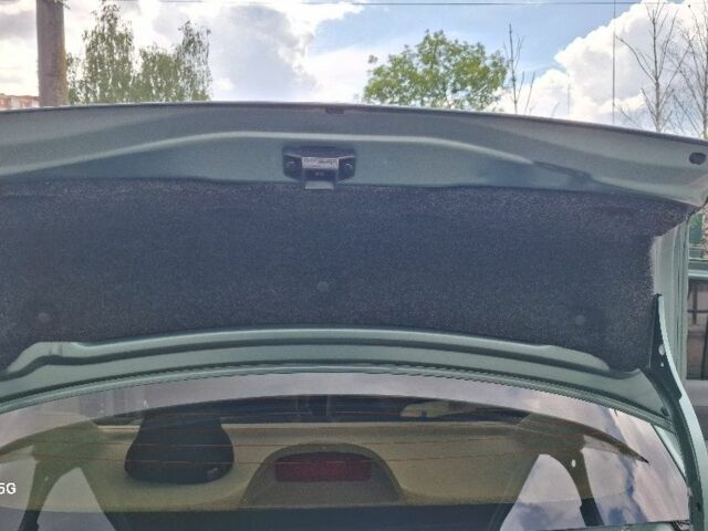 Зеленый Рено Clio Symbol, объемом двигателя 1.4 л и пробегом 165 тыс. км за 4000 $, фото 9 на Automoto.ua