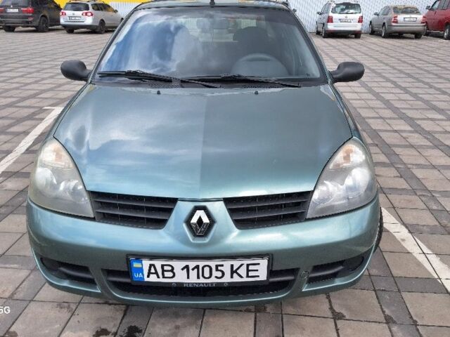 Зеленый Рено Clio Symbol, объемом двигателя 1.4 л и пробегом 165 тыс. км за 4400 $, фото 4 на Automoto.ua