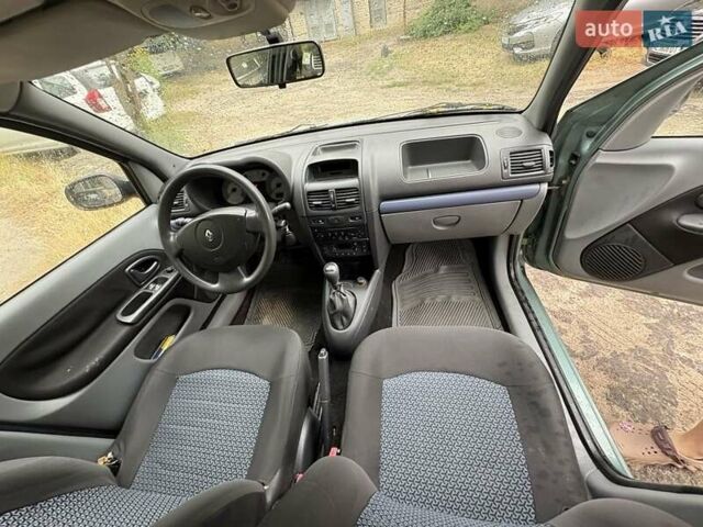 Зелений Рено Clio Symbol, об'ємом двигуна 1.4 л та пробігом 87 тис. км за 2649 $, фото 12 на Automoto.ua