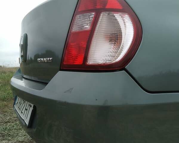 Зеленый Рено Clio Symbol, объемом двигателя 1.4 л и пробегом 267 тыс. км за 2200 $, фото 17 на Automoto.ua
