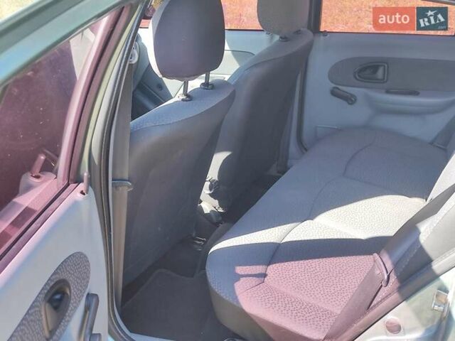 Зелений Рено Clio Symbol, об'ємом двигуна 1.39 л та пробігом 178 тис. км за 3200 $, фото 9 на Automoto.ua