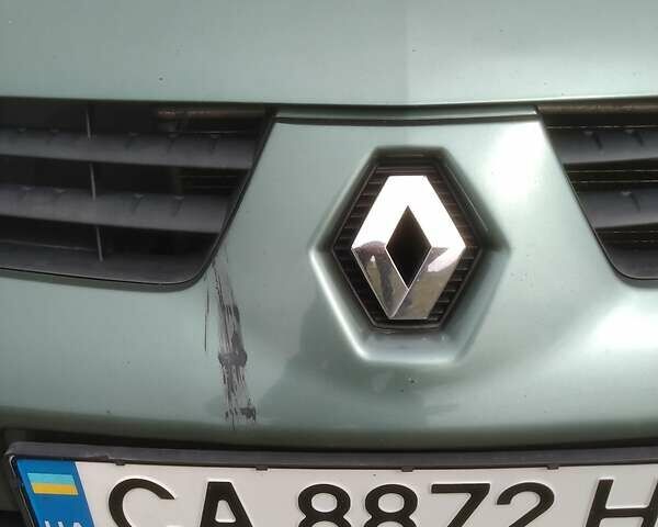 Зеленый Рено Clio Symbol, объемом двигателя 1.4 л и пробегом 267 тыс. км за 2200 $, фото 13 на Automoto.ua