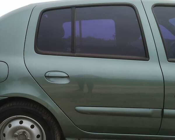Зеленый Рено Clio Symbol, объемом двигателя 1.4 л и пробегом 267 тыс. км за 2200 $, фото 16 на Automoto.ua