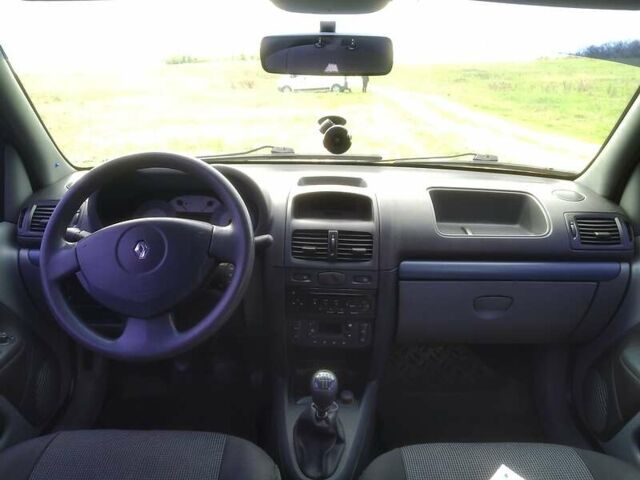 Зеленый Рено Clio Symbol, объемом двигателя 1.4 л и пробегом 267 тыс. км за 2200 $, фото 55 на Automoto.ua