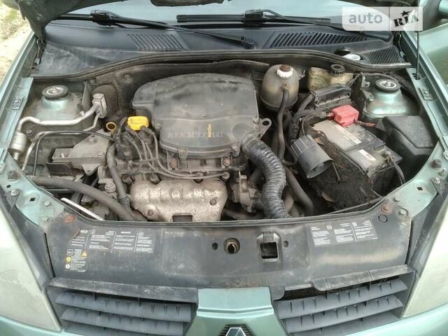 Зеленый Рено Clio Symbol, объемом двигателя 1.4 л и пробегом 267 тыс. км за 2200 $, фото 73 на Automoto.ua