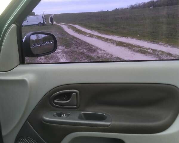 Зеленый Рено Clio Symbol, объемом двигателя 1.4 л и пробегом 267 тыс. км за 2200 $, фото 44 на Automoto.ua