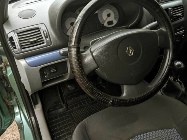 Зеленый Рено Clio Symbol, объемом двигателя 1.4 л и пробегом 223 тыс. км за 4300 $, фото 8 на Automoto.ua