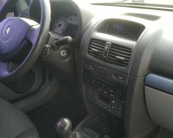 Зеленый Рено Clio Symbol, объемом двигателя 1.4 л и пробегом 267 тыс. км за 2200 $, фото 47 на Automoto.ua