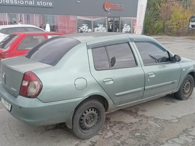 Зеленый Рено Clio Symbol, объемом двигателя 1.4 л и пробегом 290 тыс. км за 2300 $, фото 5 на Automoto.ua