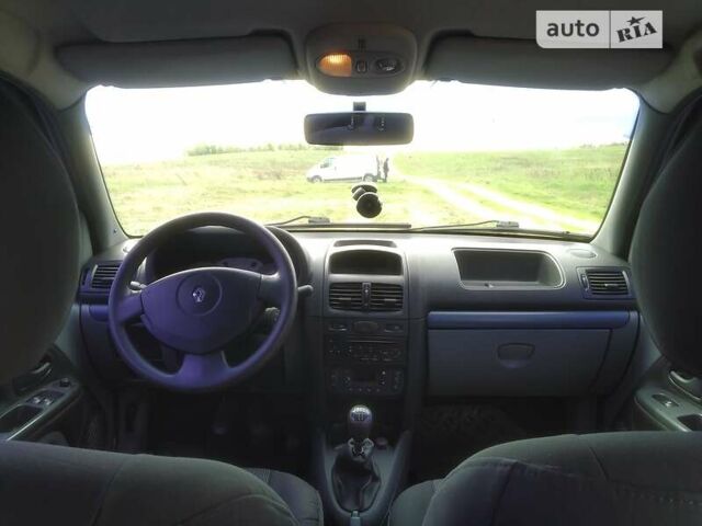 Зеленый Рено Clio Symbol, объемом двигателя 1.4 л и пробегом 267 тыс. км за 2200 $, фото 54 на Automoto.ua